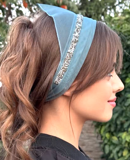 Batic din tul - turcoaz cu pietre gri Batic din tul - turcoaz cu pietre gri